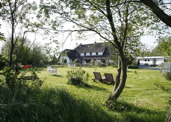 Landhaus-sutje-wolkenlos * Böhl